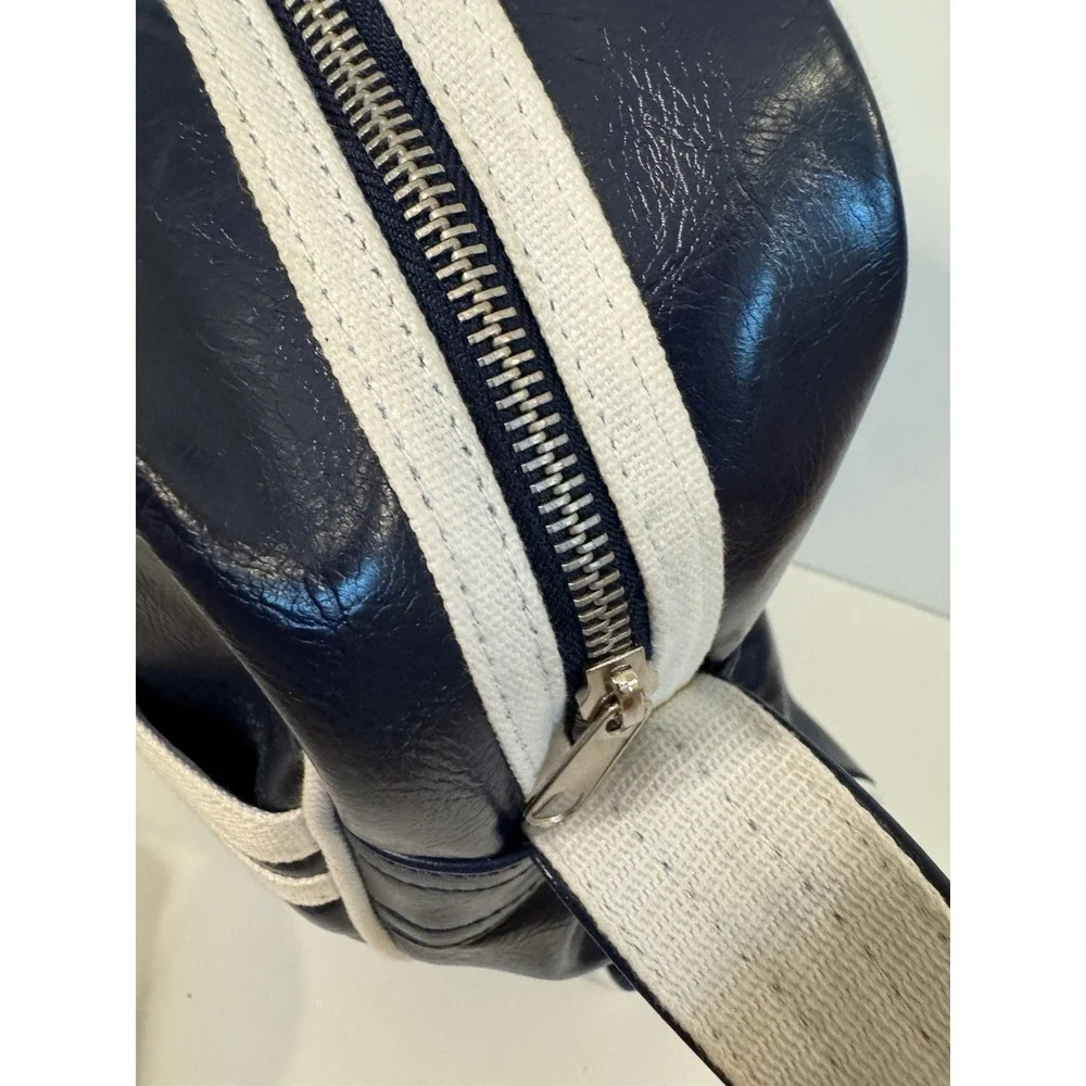 Fred Perry Navy White Flight Bag Crossbody Messenger Laurel Wreath Retro Y2K